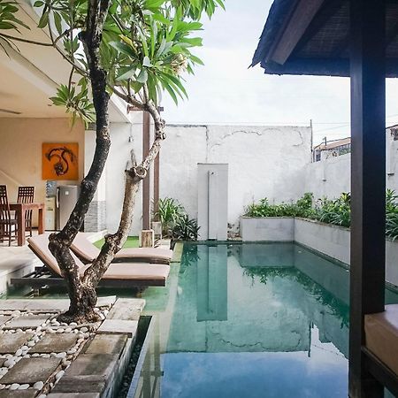 Queen Rose Villa & Spa Jimbaran  Bagian luar foto