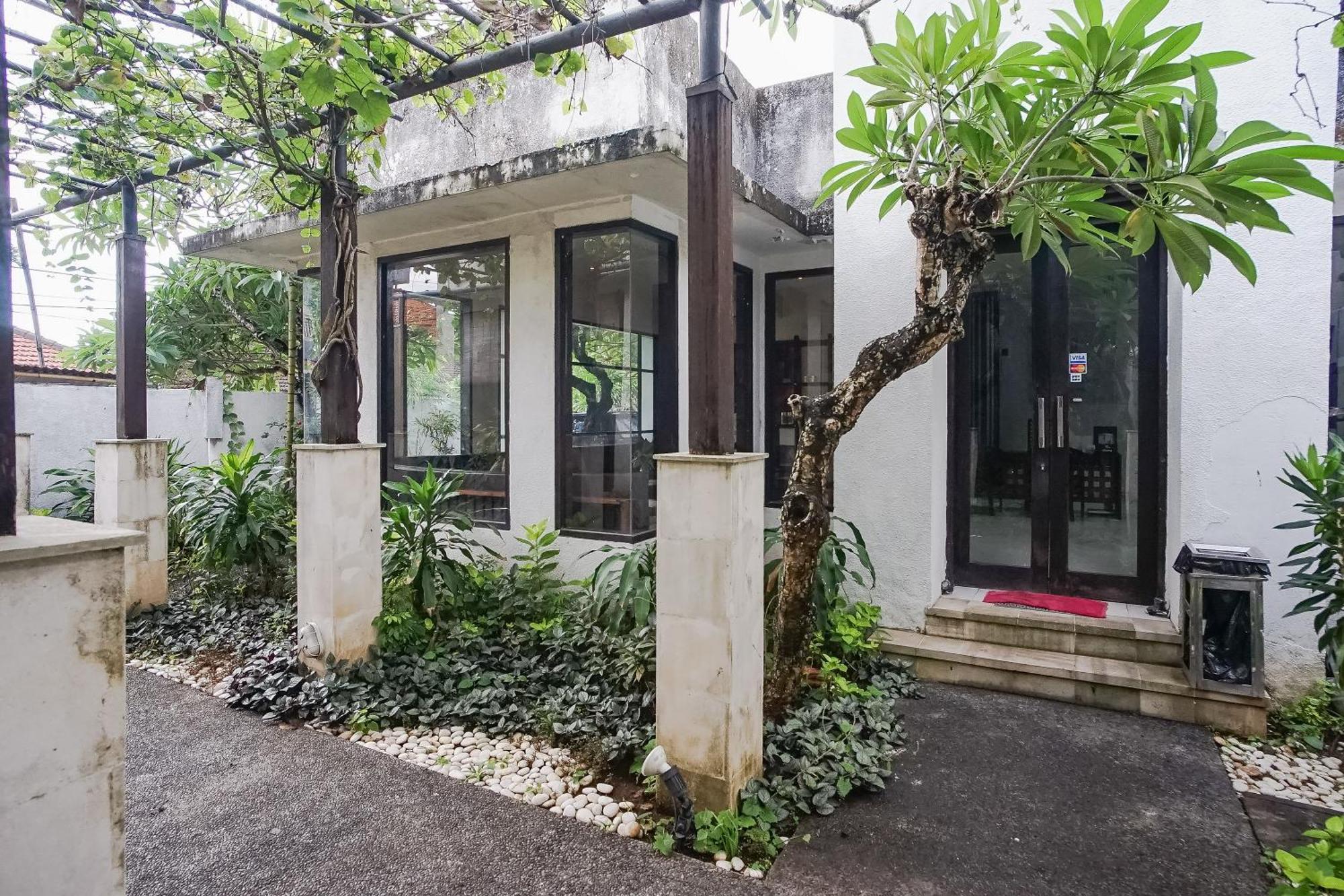 Queen Rose Villa & Spa Jimbaran  Bagian luar foto