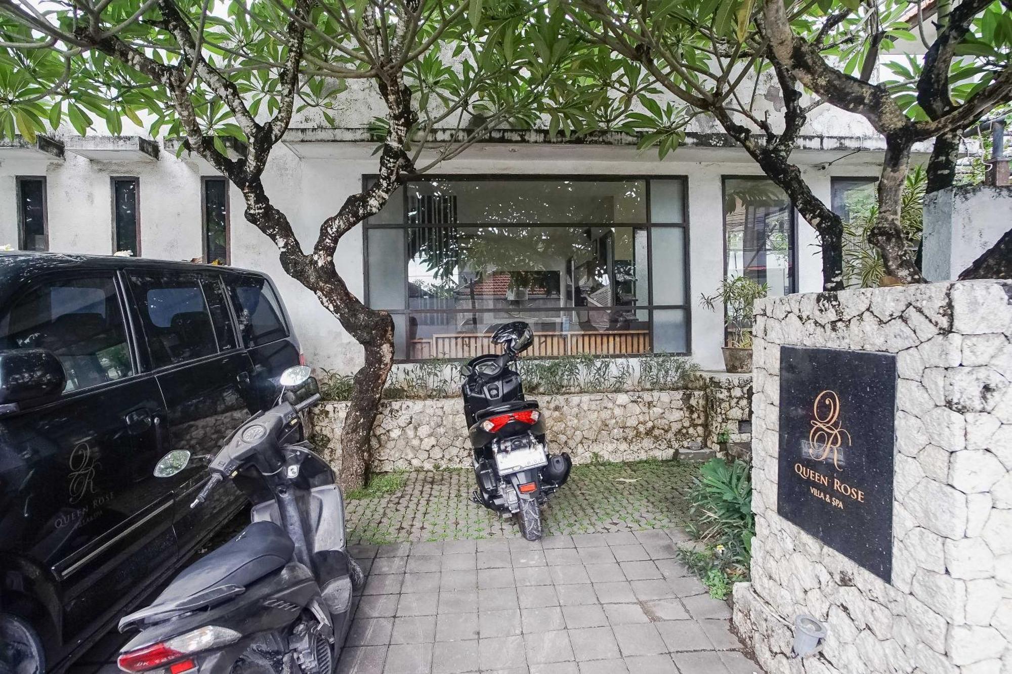 Queen Rose Villa & Spa Jimbaran  Bagian luar foto