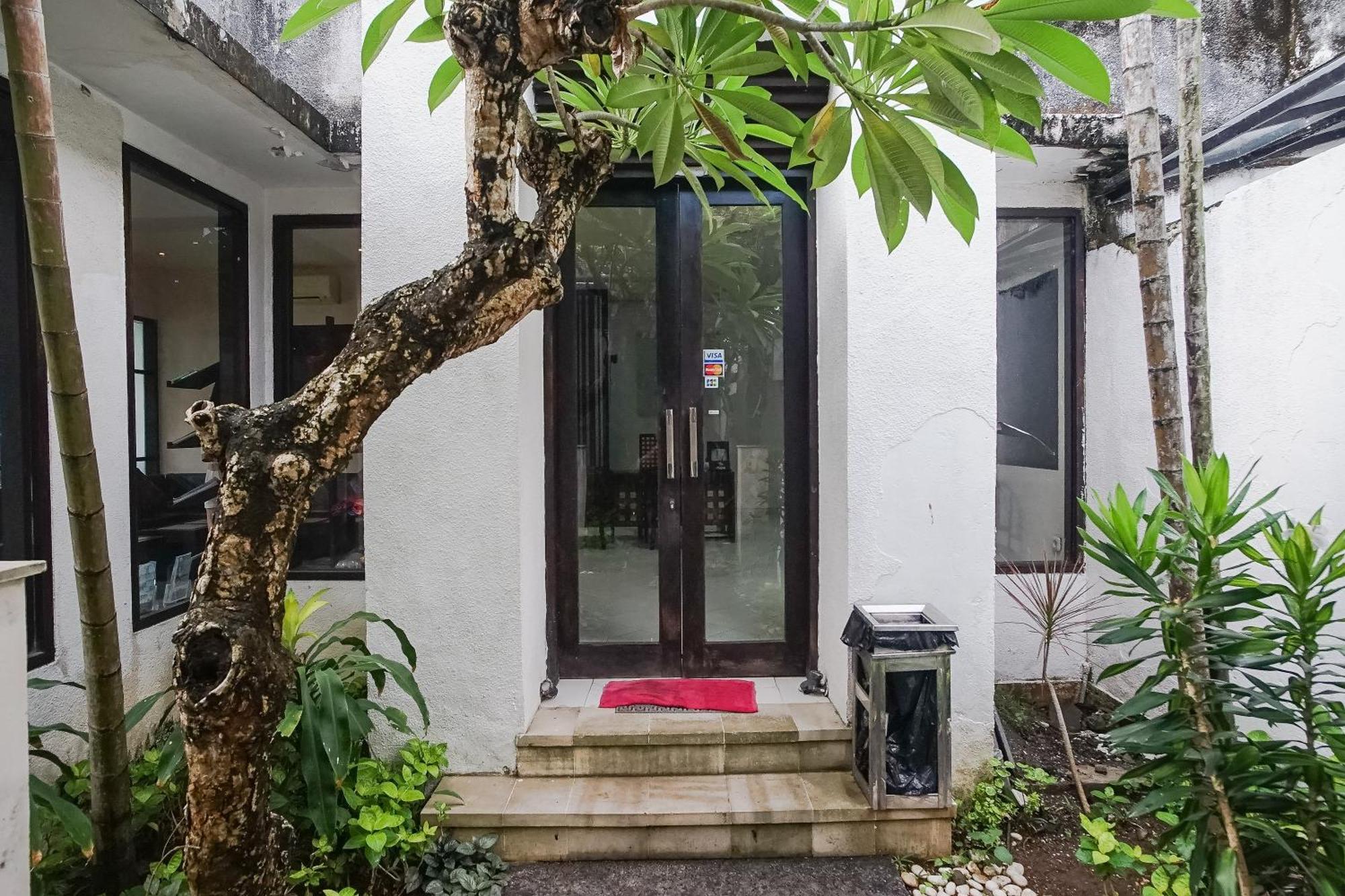 Queen Rose Villa & Spa Jimbaran  Bagian luar foto